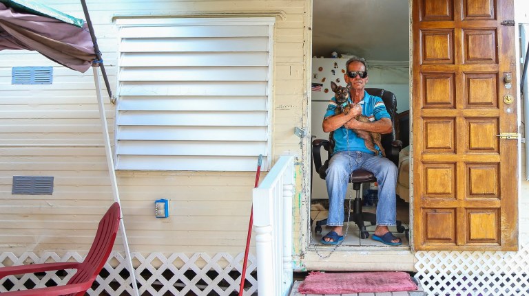 3845B018-5FCD-4B93-8C51-0E3BC7135F86